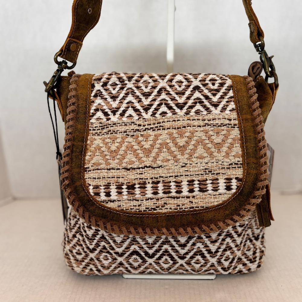 Myra Rater Shoulder Bag Women‎ Medium Brown Tan Woven Rug Leather Trim Boho NEW